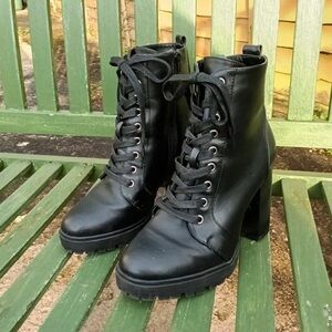 New Look Black Lace-Up Platform Block Heel Ankle Boots